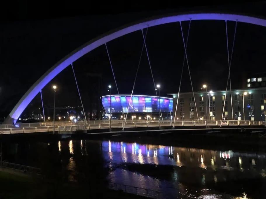 River View Apartment Glasgow Esterno foto
