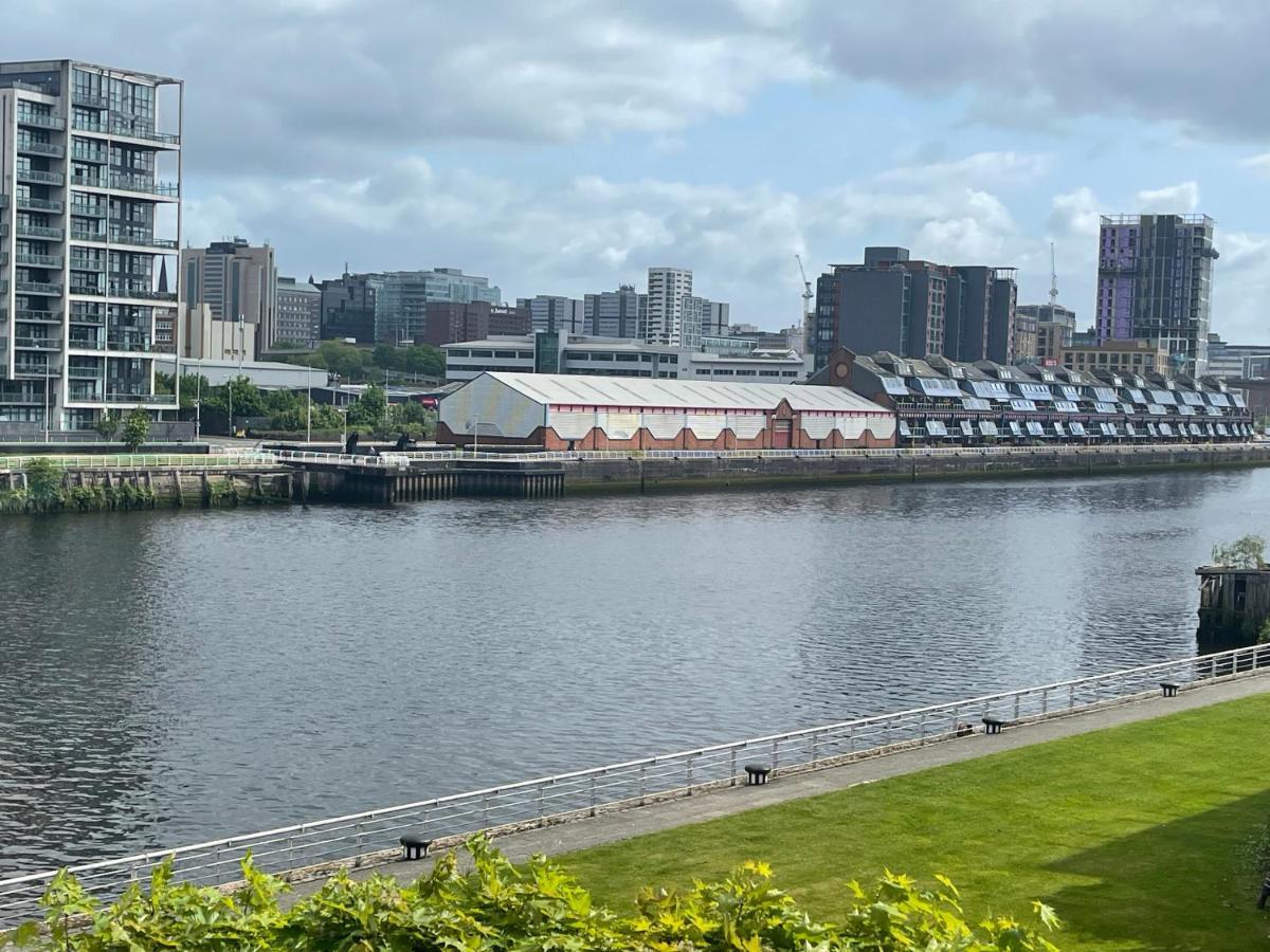 River View Apartment Glasgow Esterno foto